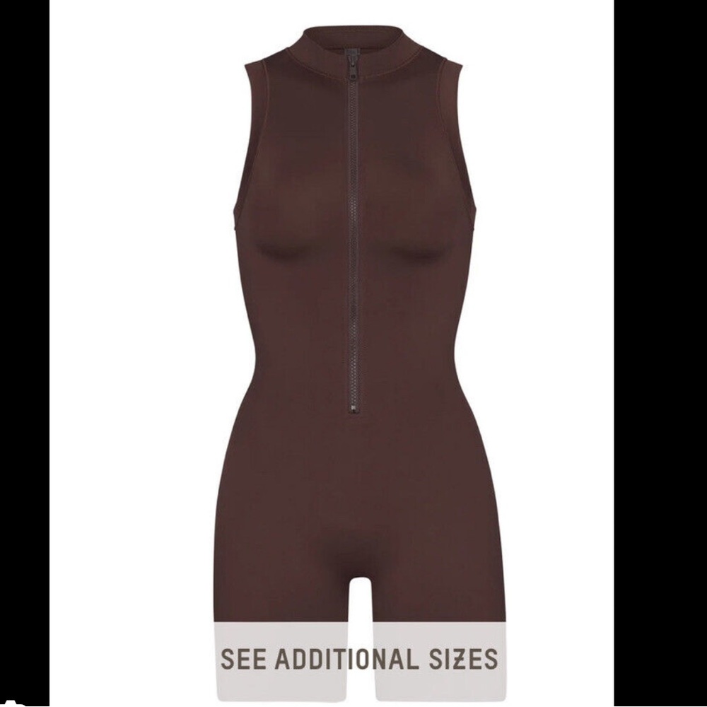 NWOT SKIMS Swim Mock Neck Cycle Suit Cocoa Swim One Piece XS